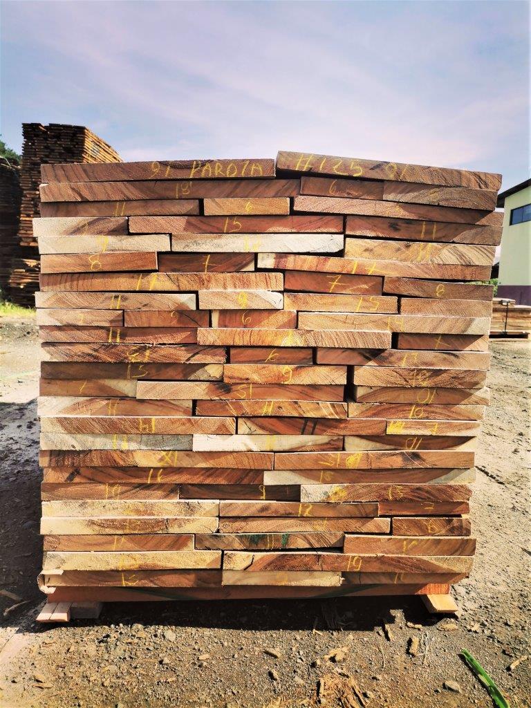 Lumber Bundle C1912569pcs5/4Parota Premium Wood Slabs